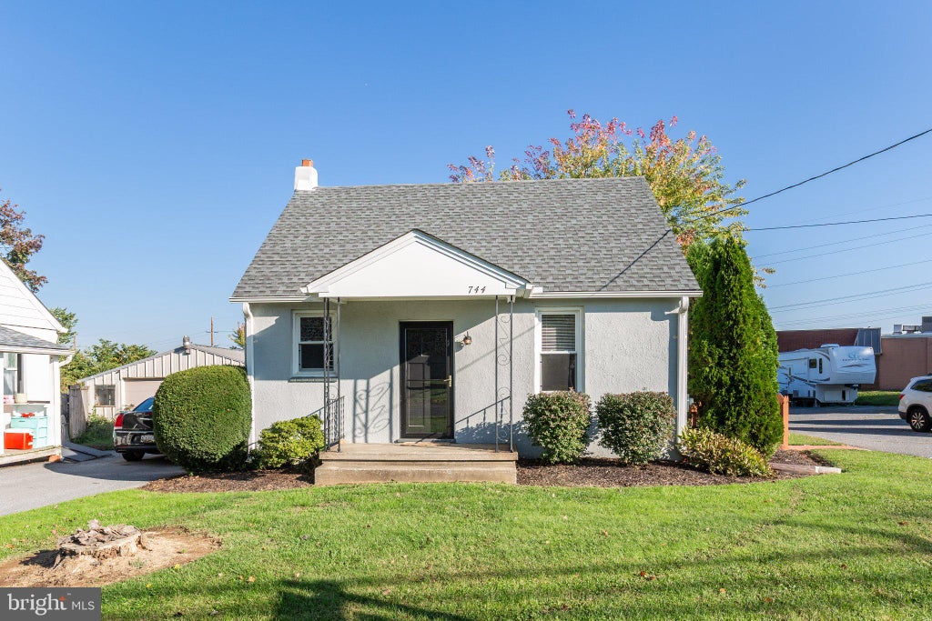 Photo of 744 Old Baltimore Road, WESTMINSTER, MD 21157 (MLS # MDCR2038146)