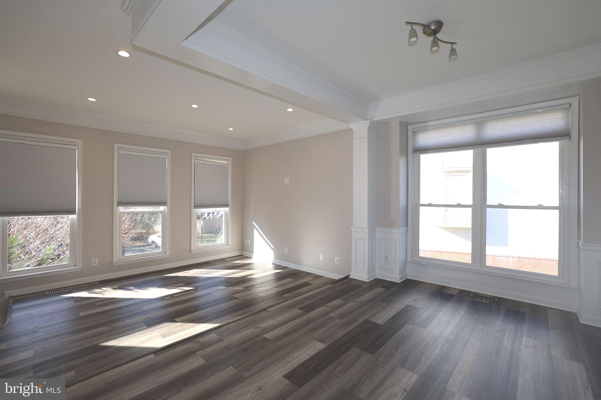 CASCADES - Residential Lease