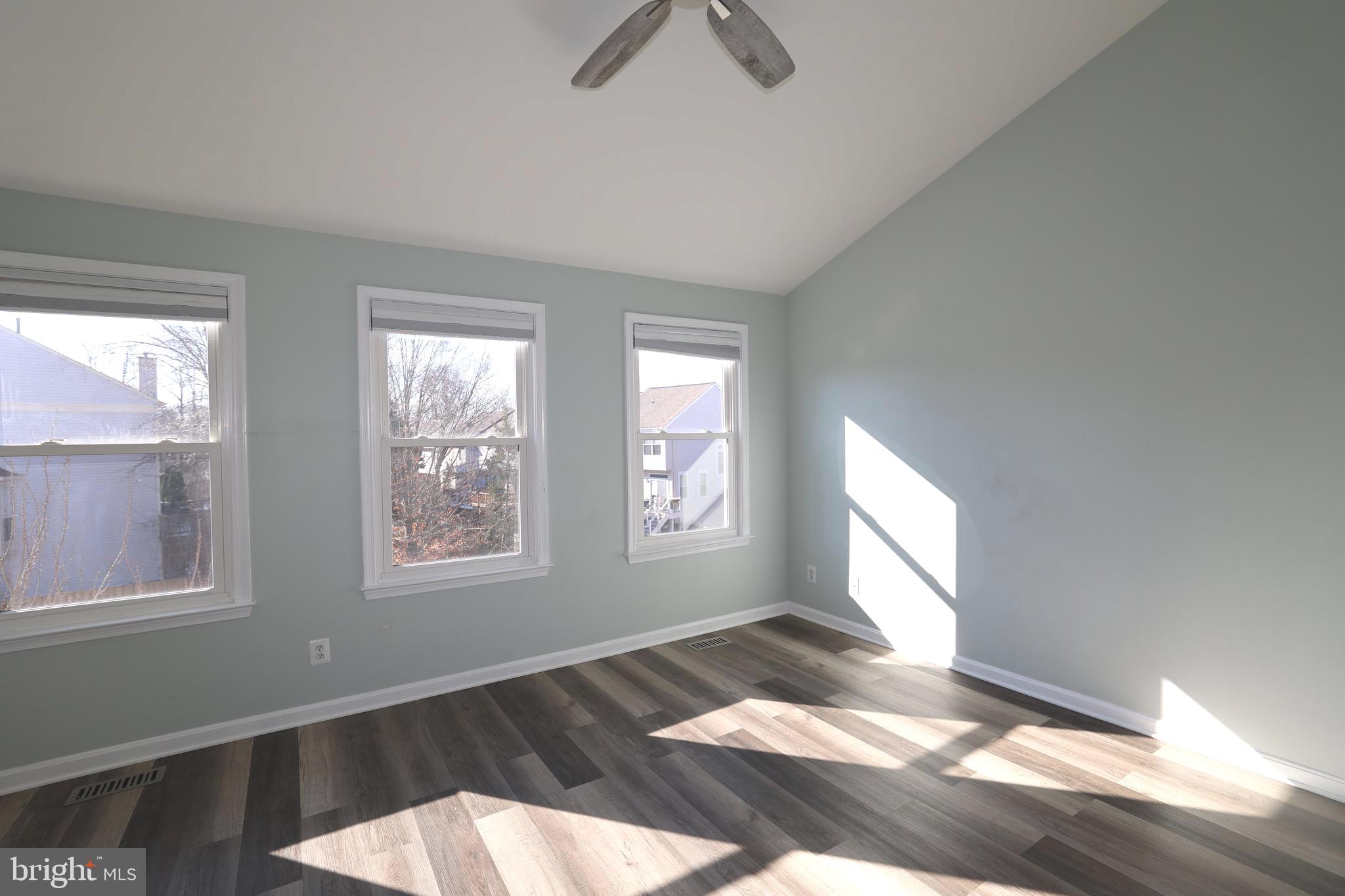 CASCADES - Residential Lease