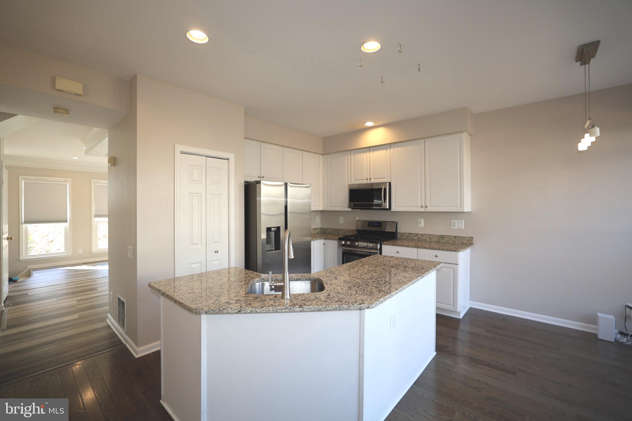 CASCADES - Residential Lease