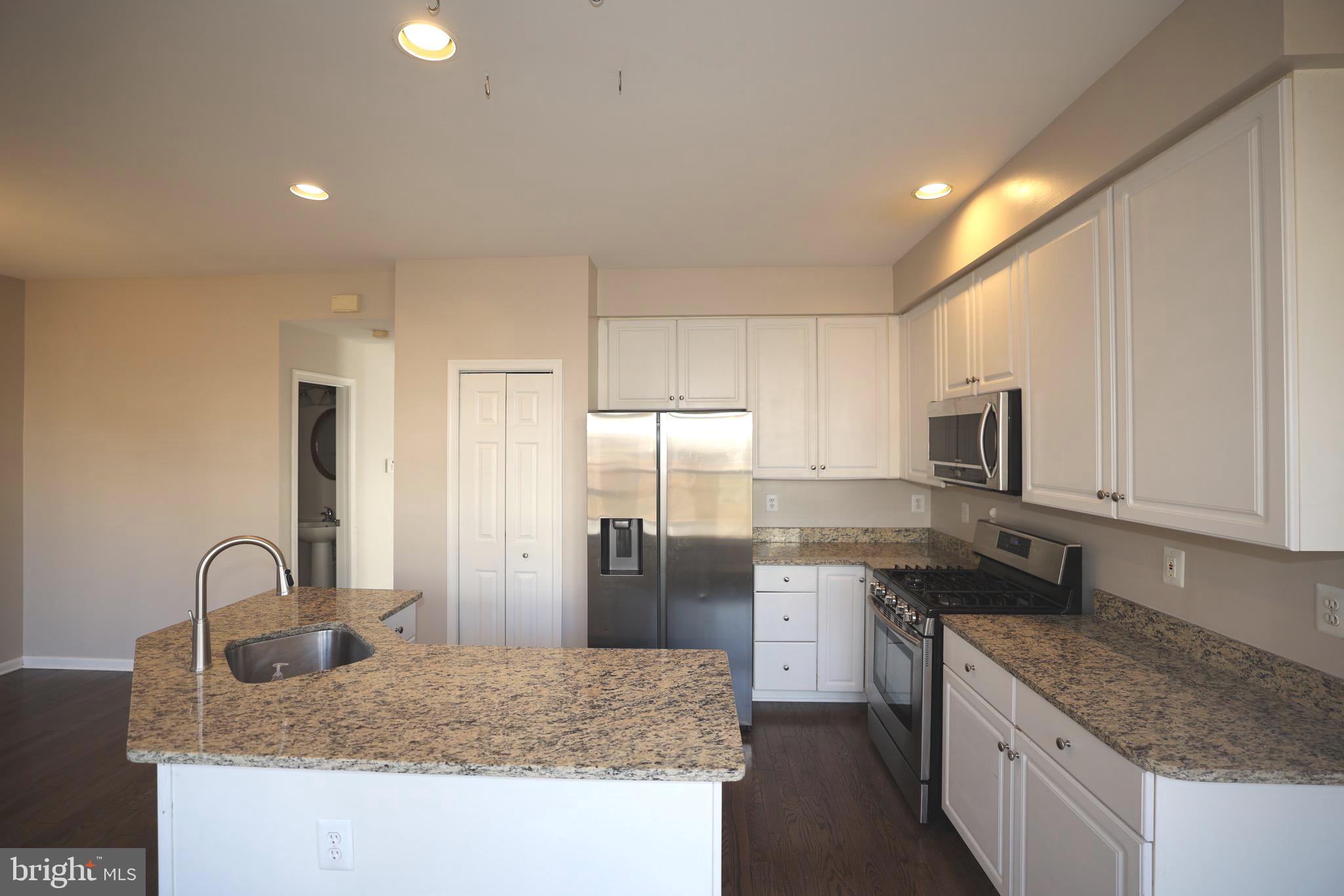 CASCADES - Residential Lease