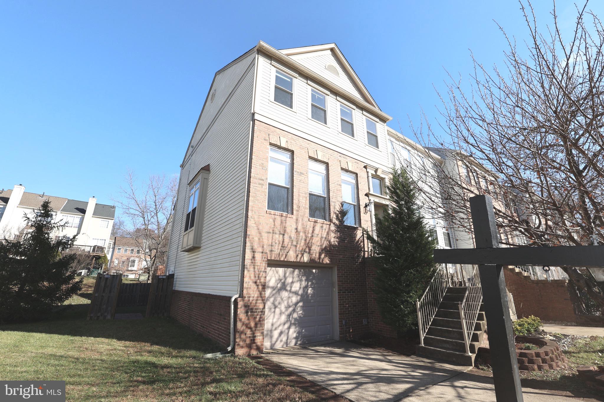 CASCADES - Residential Lease