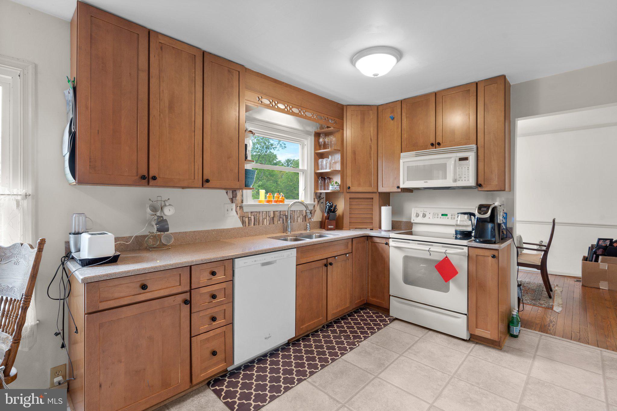 HOMELAND VILLAGE - Residential