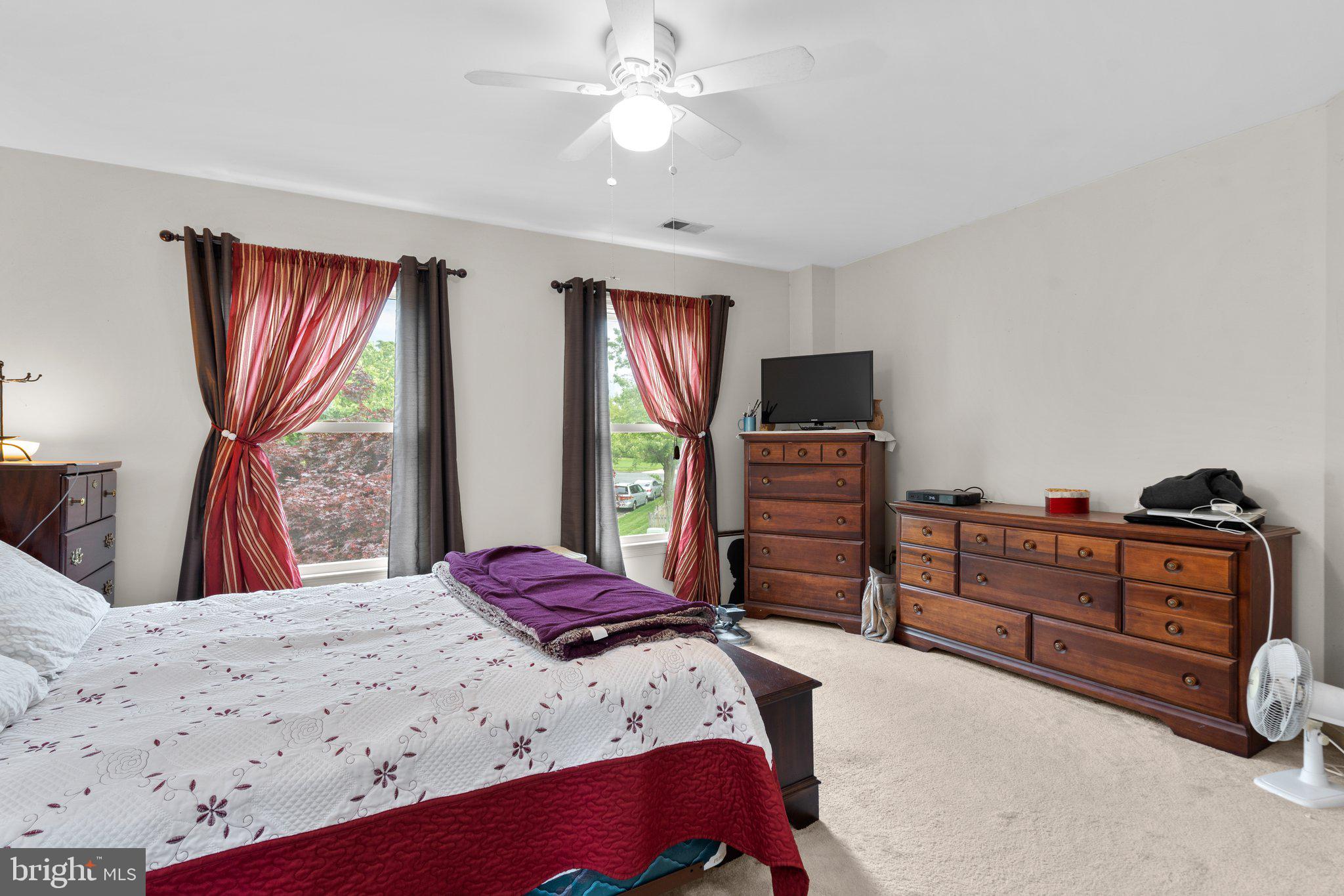 HOMELAND VILLAGE - Residential