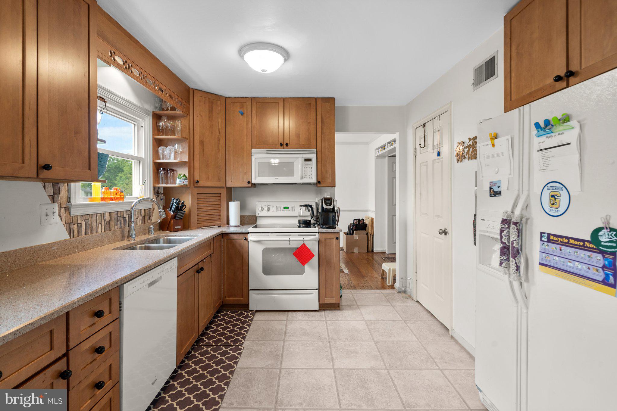 HOMELAND VILLAGE - Residential