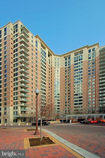 CONTINENTAL - Residential Lease