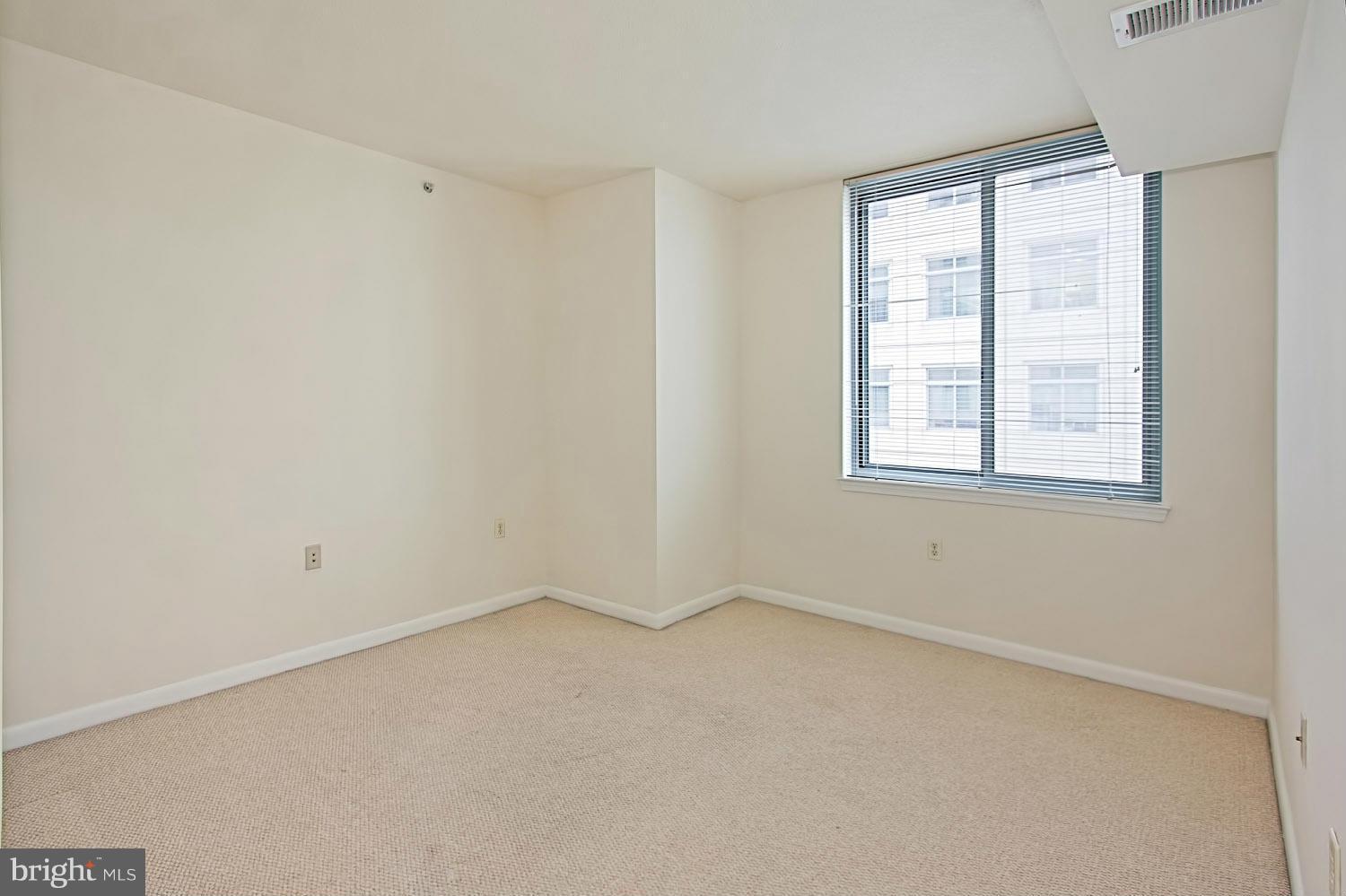 CONTINENTAL - Residential Lease