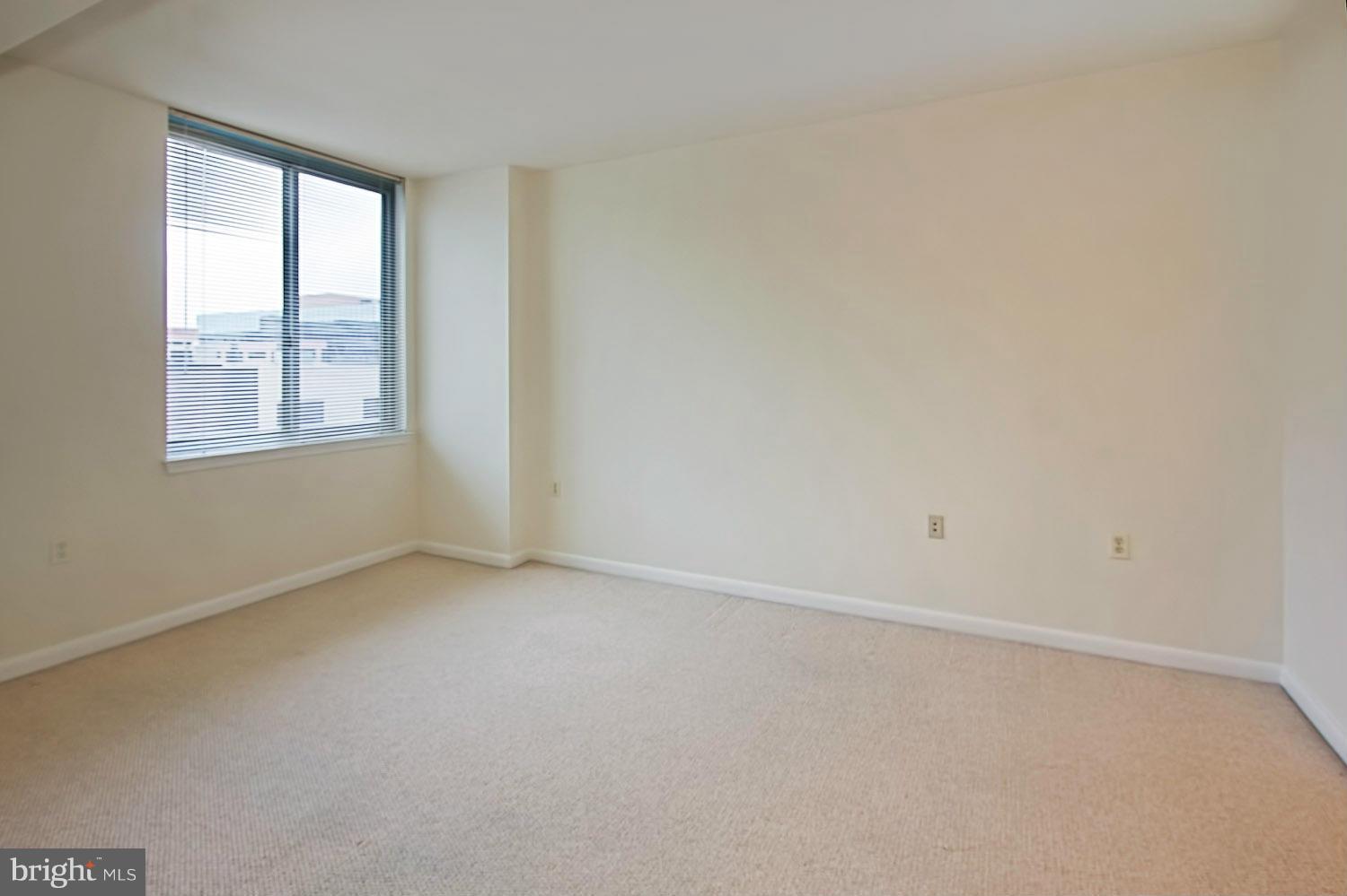 CONTINENTAL - Residential Lease