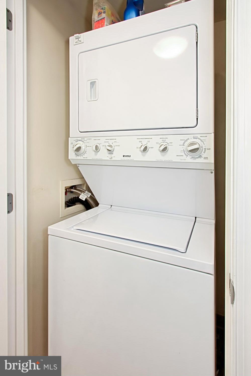 CONTINENTAL - Residential Lease