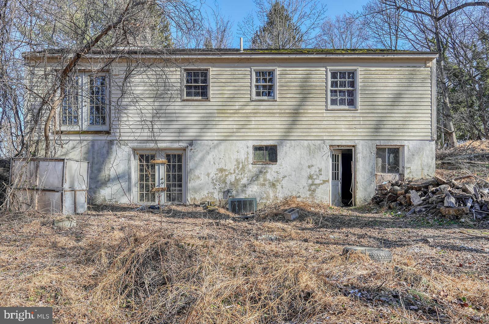 COLESVILLE OUTSIDE - Residential