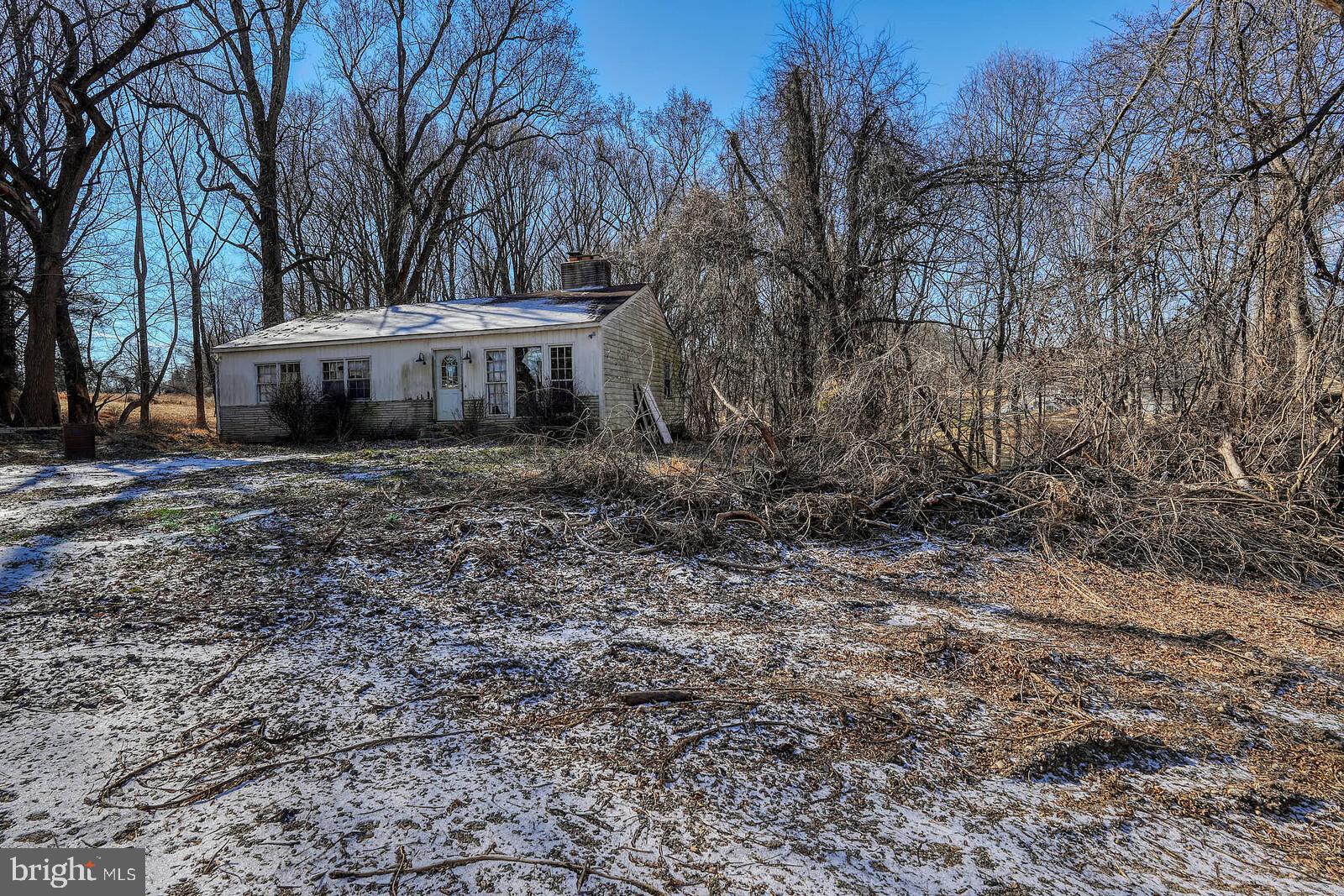 COLESVILLE OUTSIDE - Residential