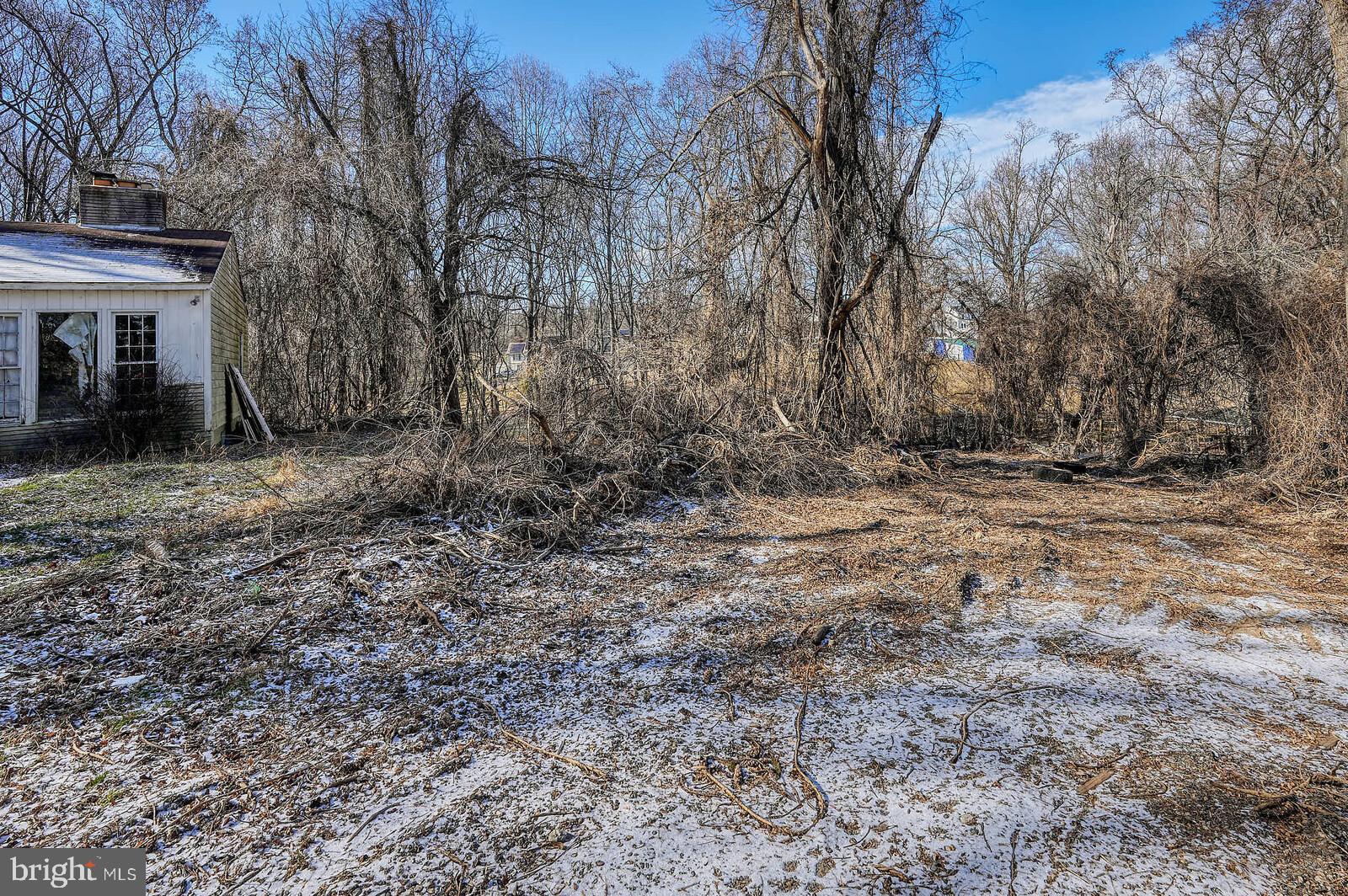 COLESVILLE OUTSIDE - Residential