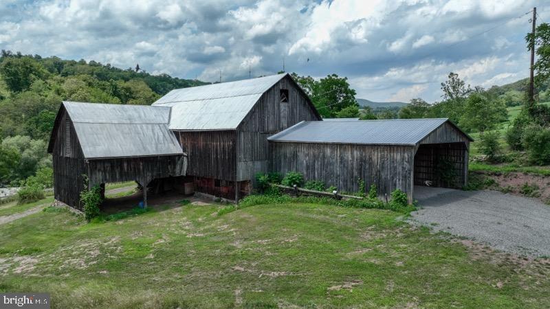 106 CRESCENT HILL ROAD