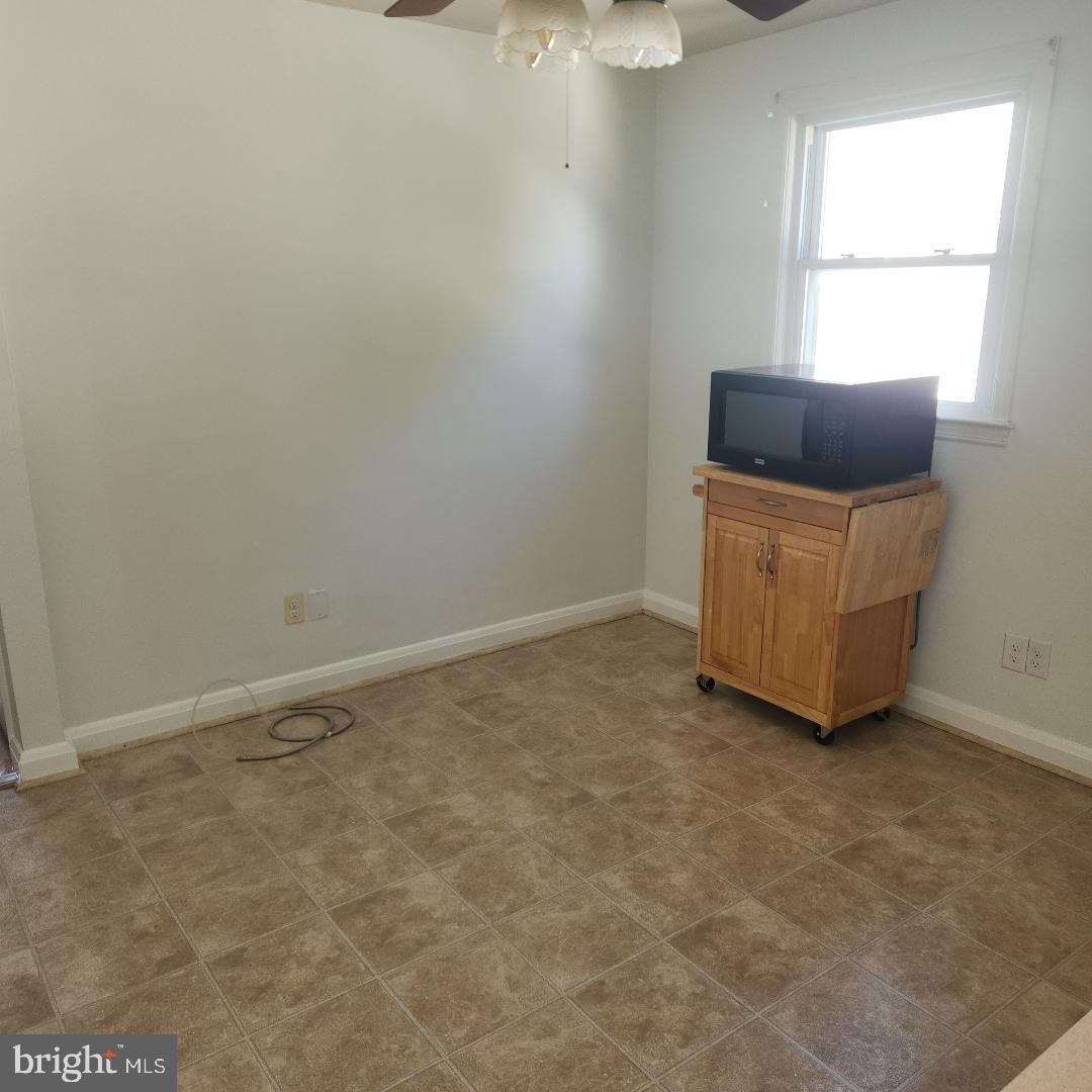 CATONSVILLE MANOR - Residential