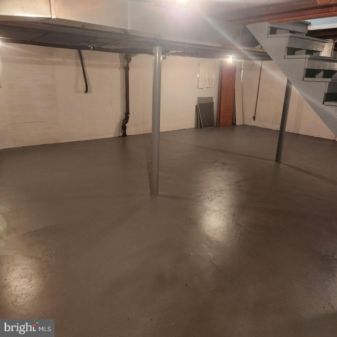 CATONSVILLE MANOR - Residential