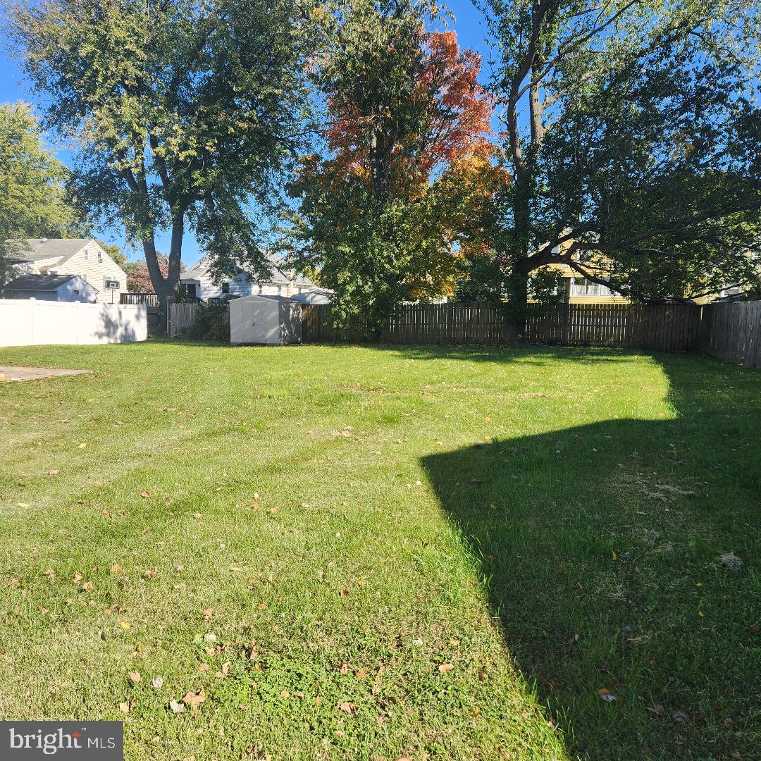 CATONSVILLE MANOR - Residential