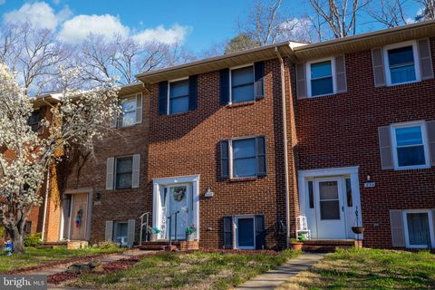Townhouse For Sale - 232 Farrell Lane<br/> FREDERICKSBURG, VA 22401