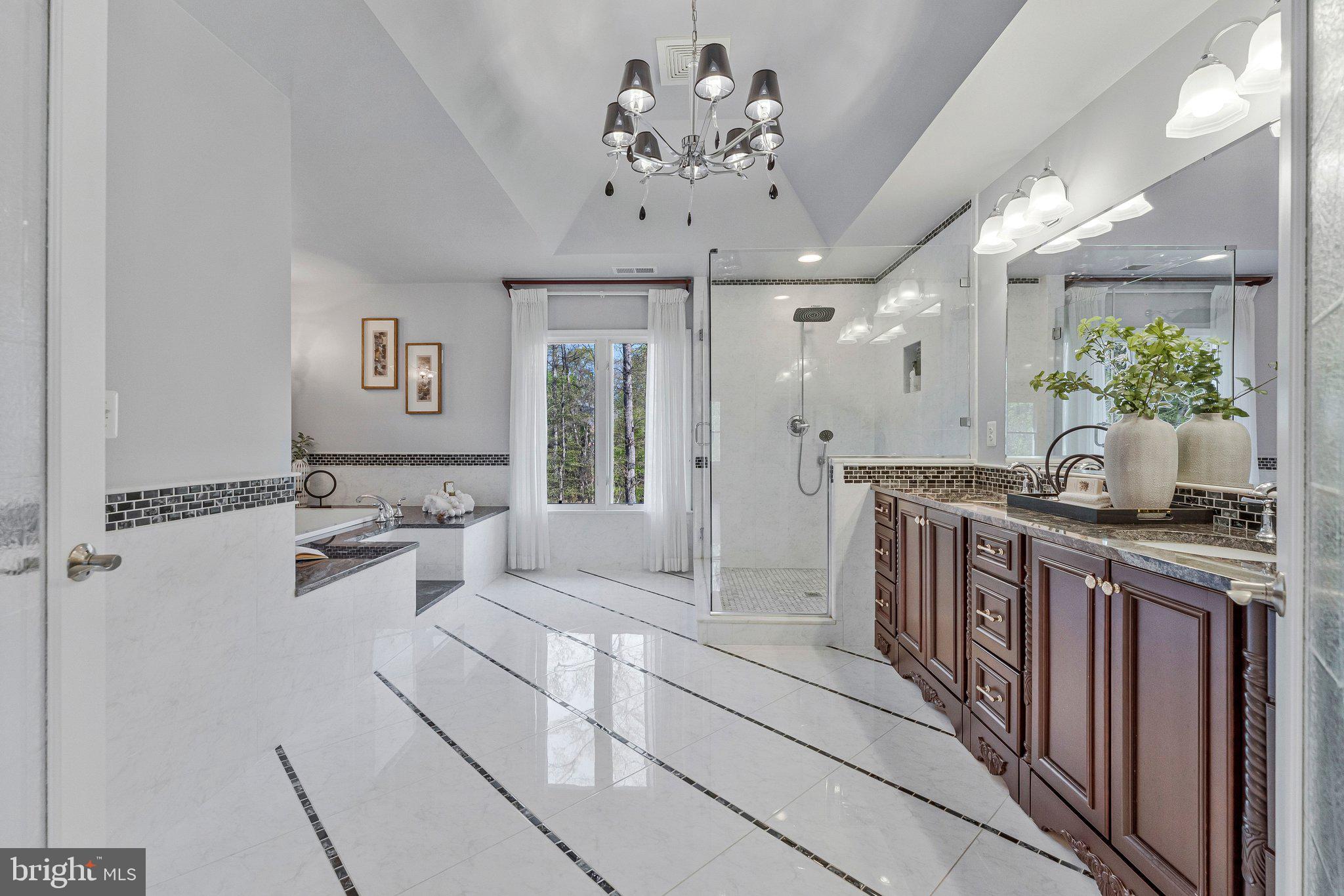 WOODSIDE ESTATES - Residential