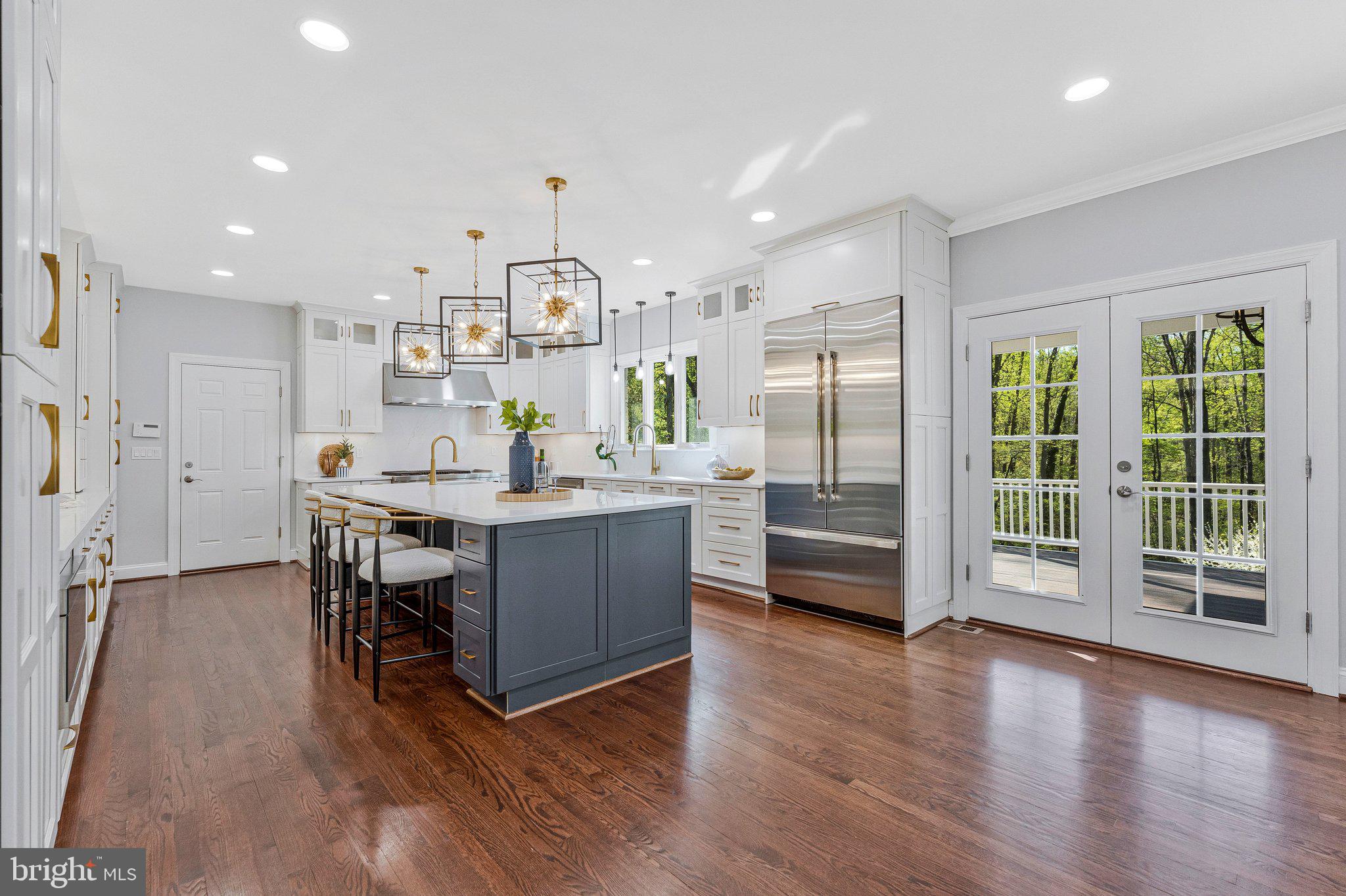 WOODSIDE ESTATES - Residential