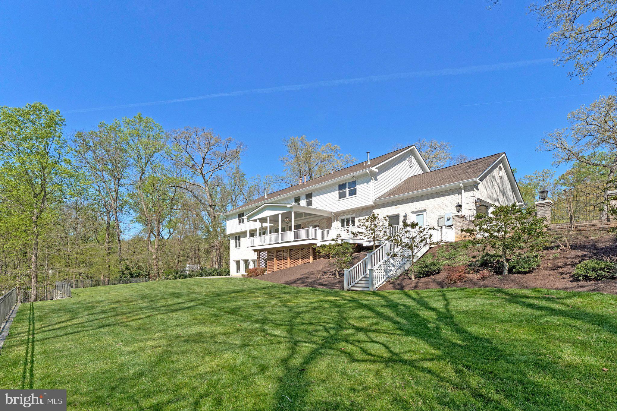 WOODSIDE ESTATES - Residential