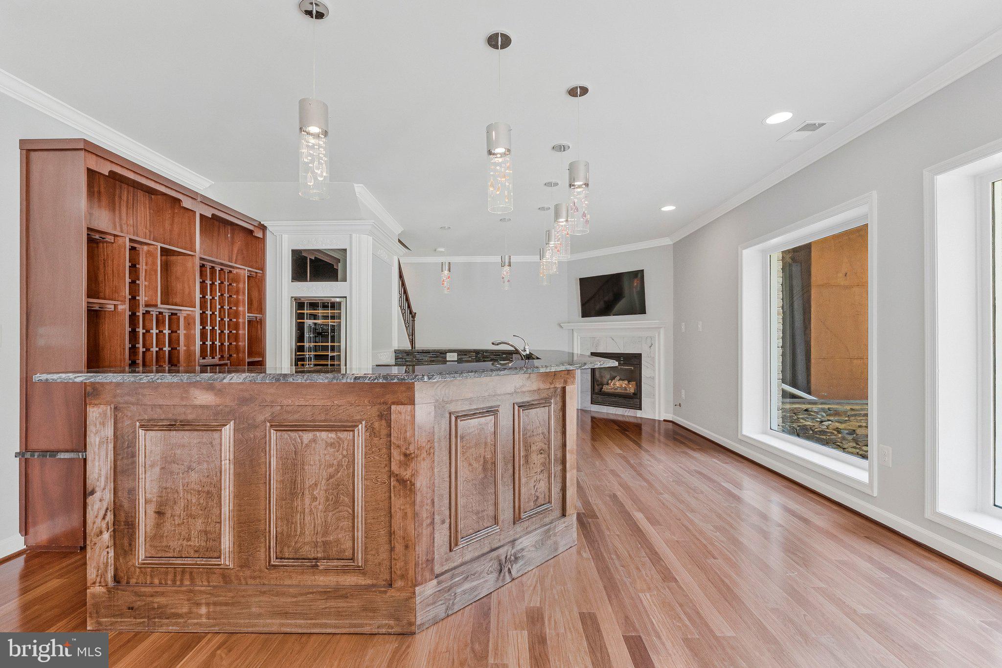 WOODSIDE ESTATES - Residential