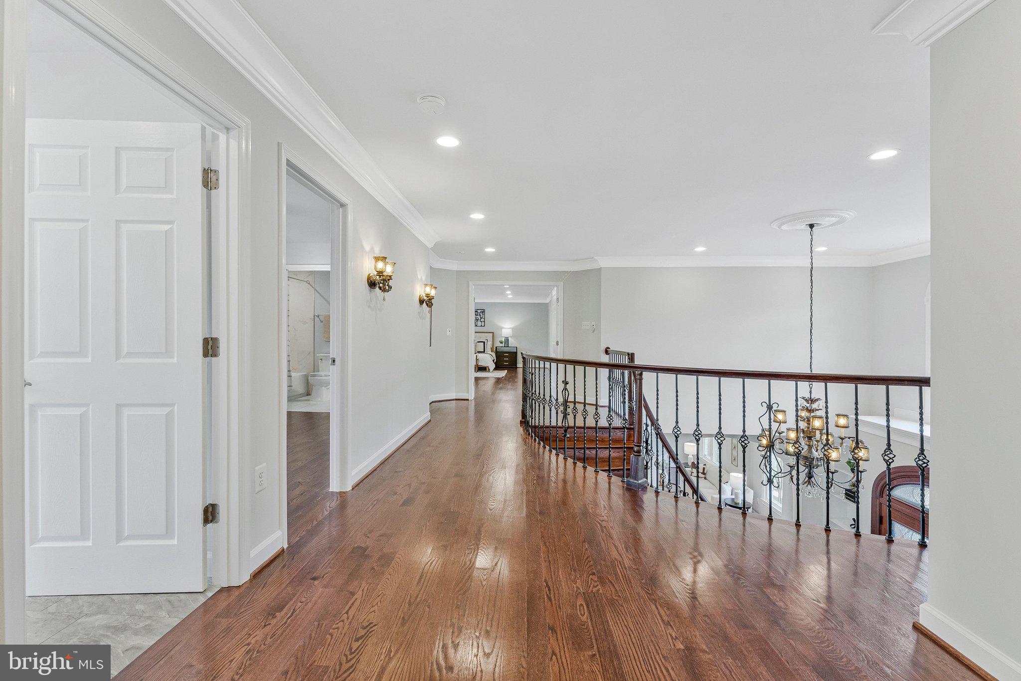 WOODSIDE ESTATES - Residential