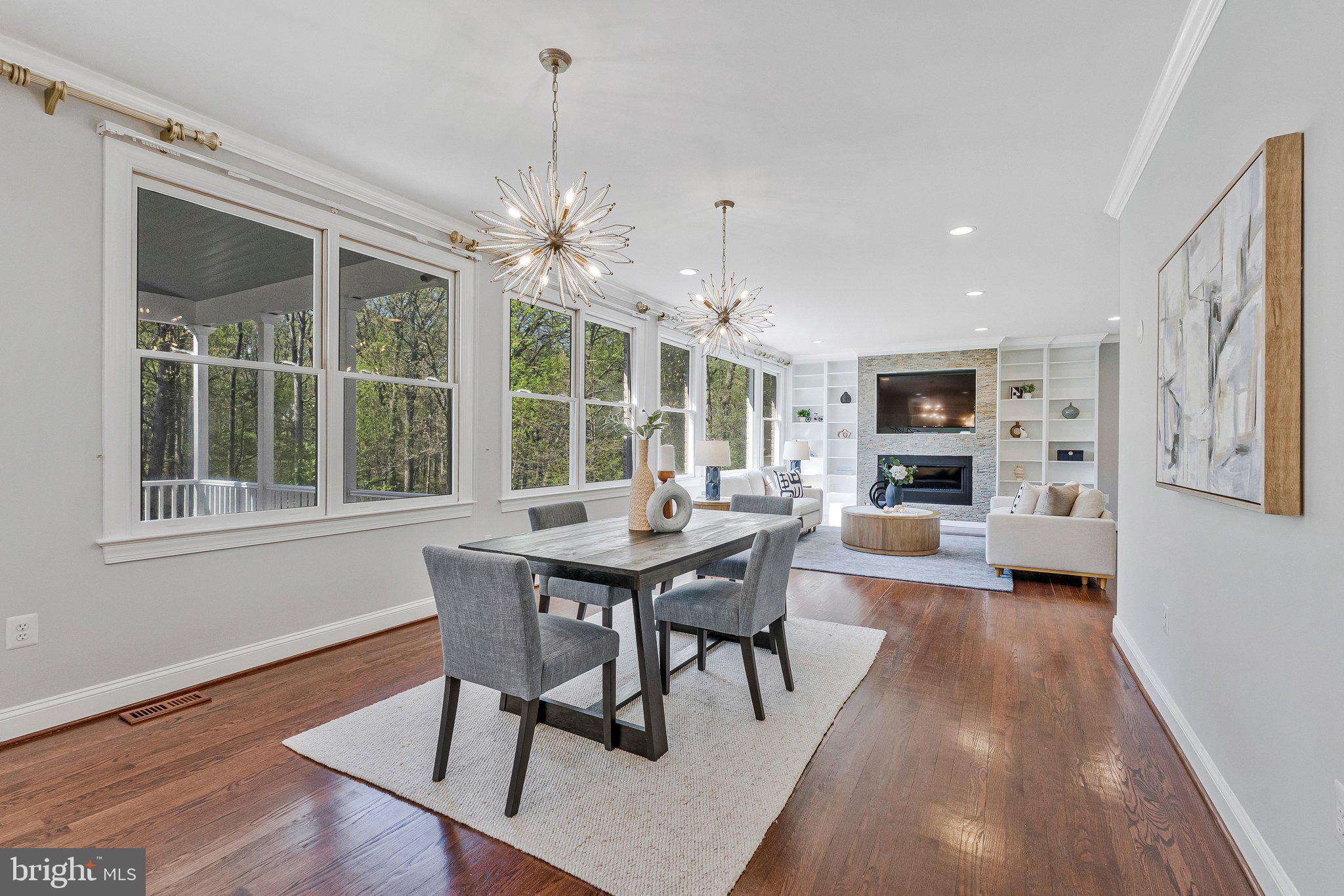 WOODSIDE ESTATES - Residential