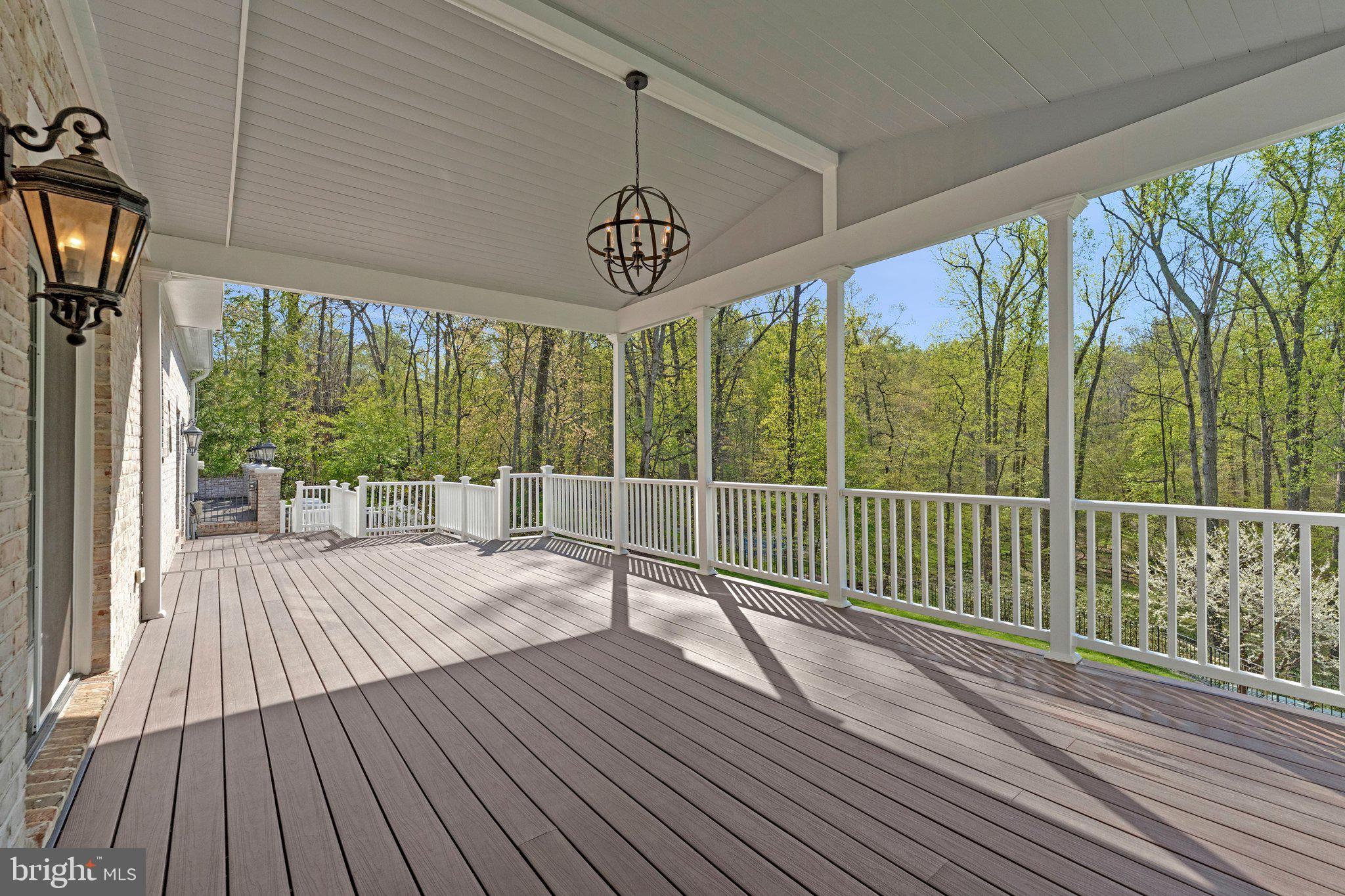 WOODSIDE ESTATES - Residential