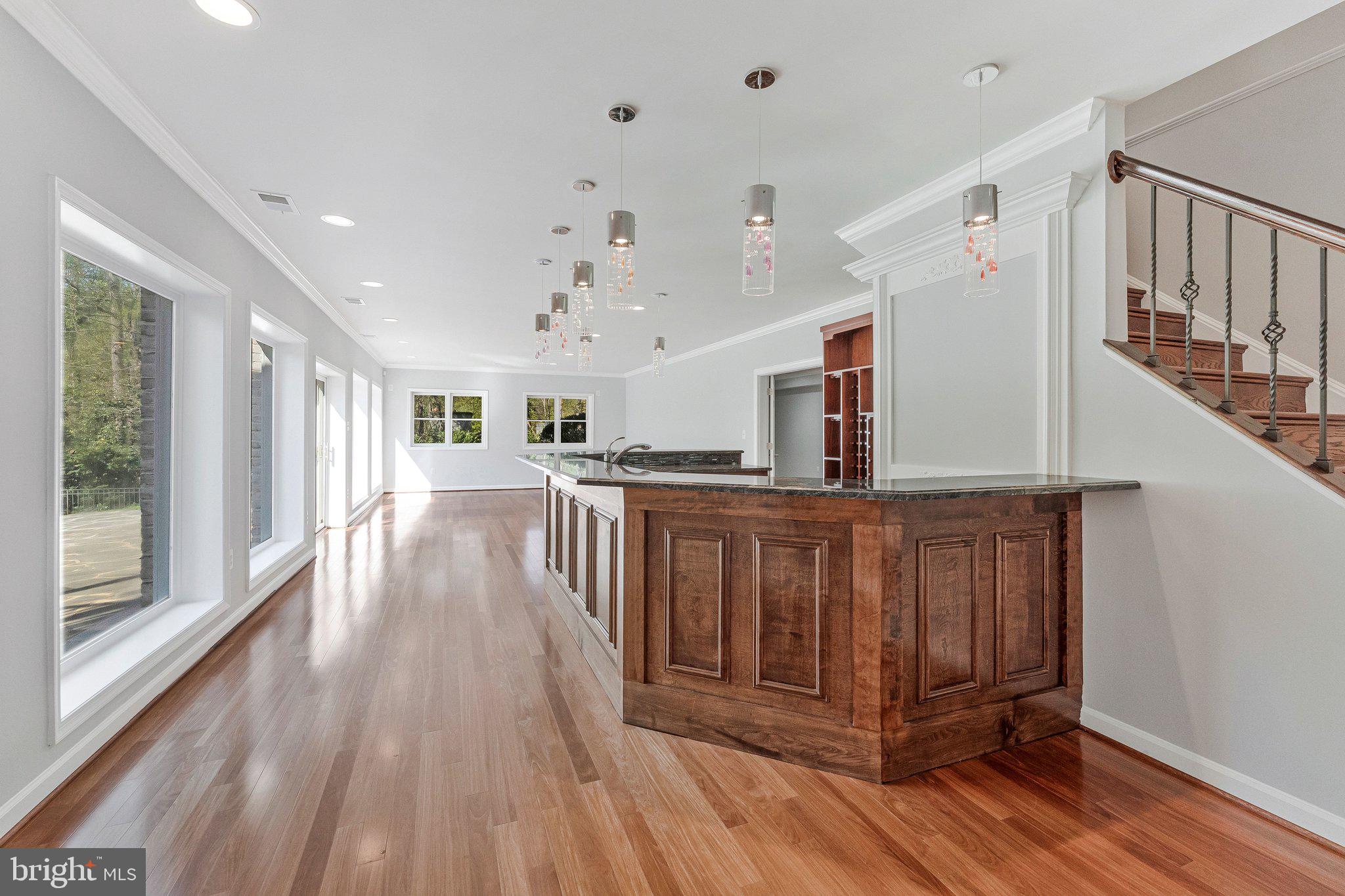 WOODSIDE ESTATES - Residential