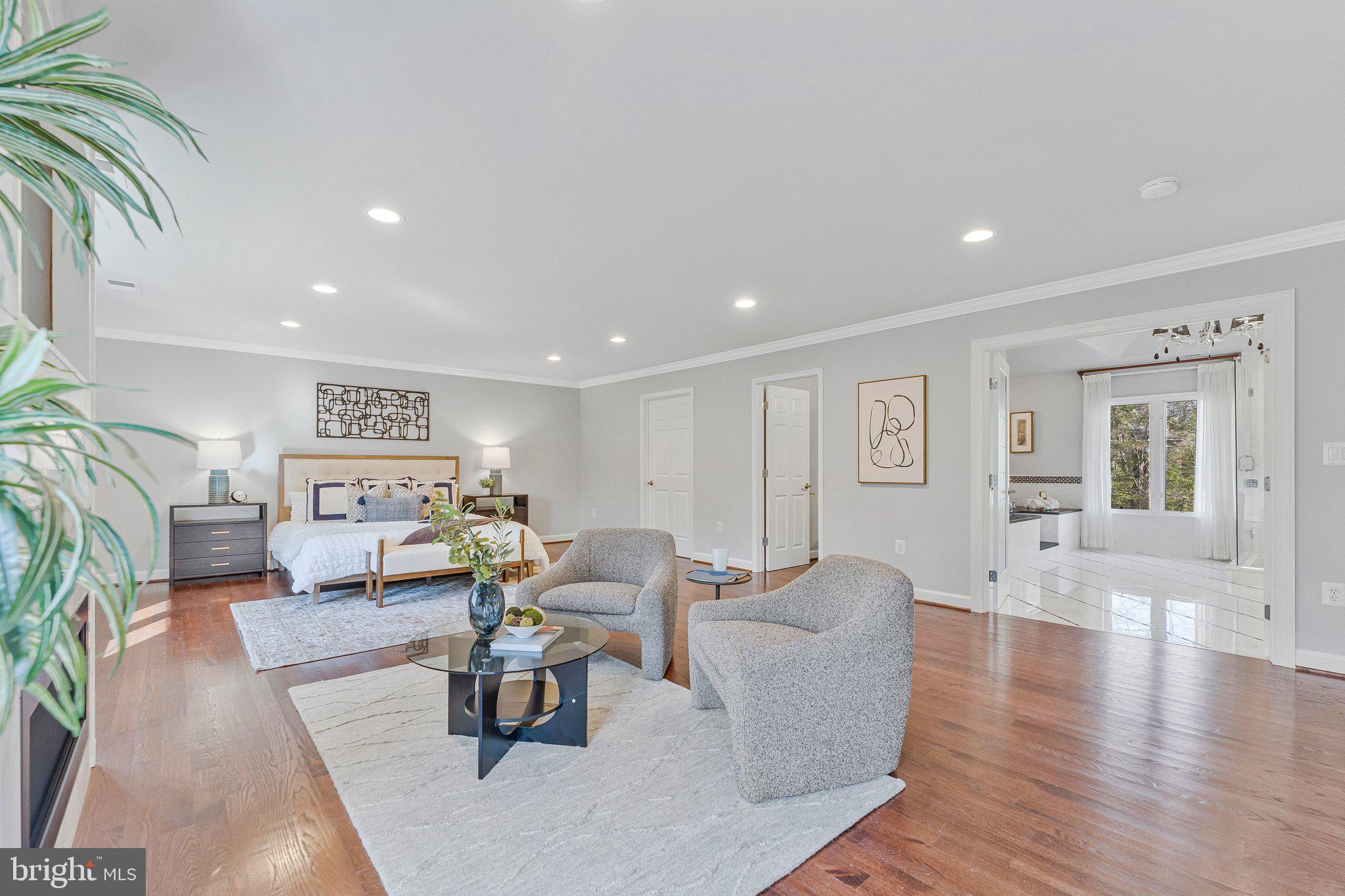 WOODSIDE ESTATES - Residential