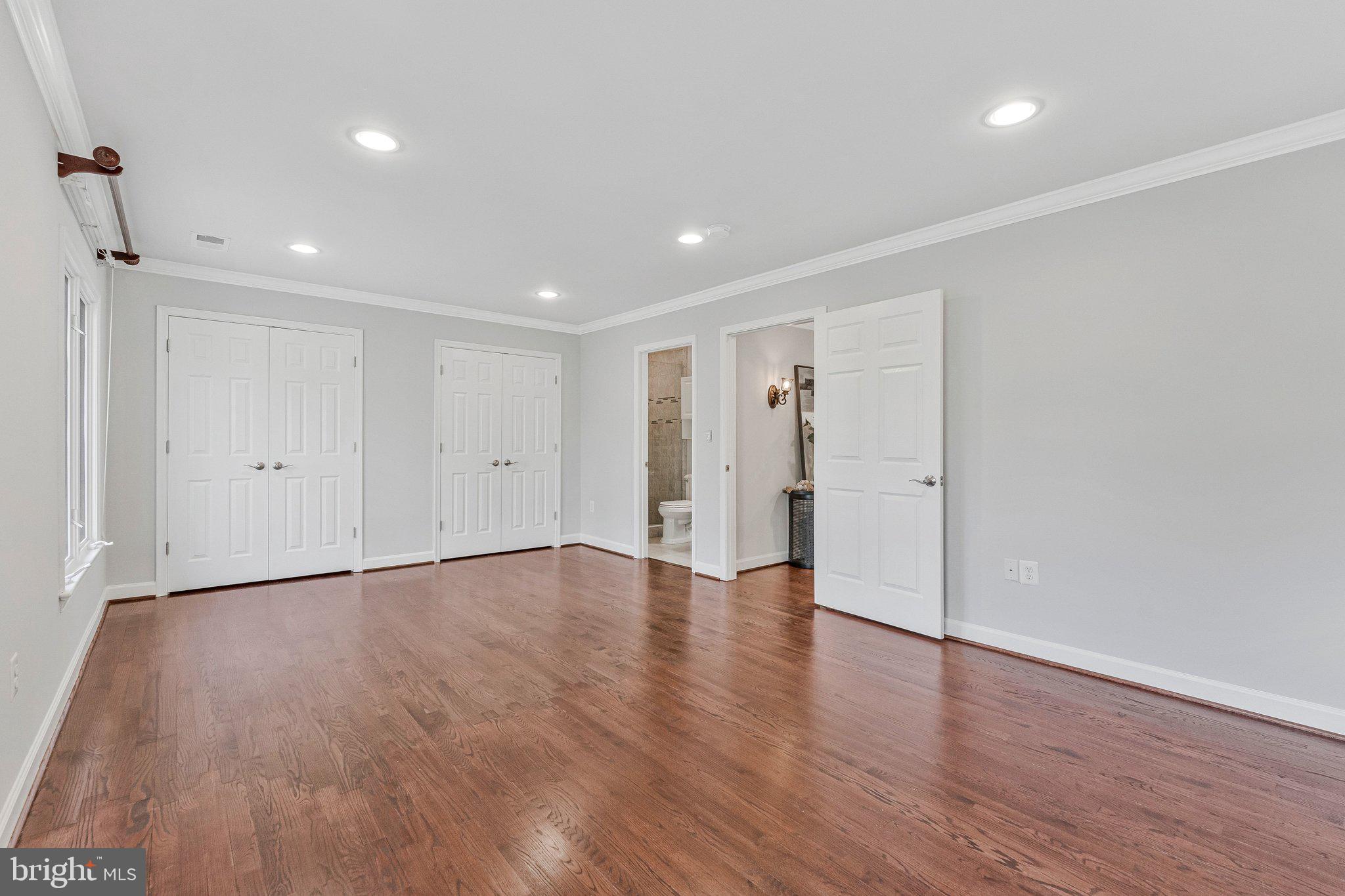 WOODSIDE ESTATES - Residential