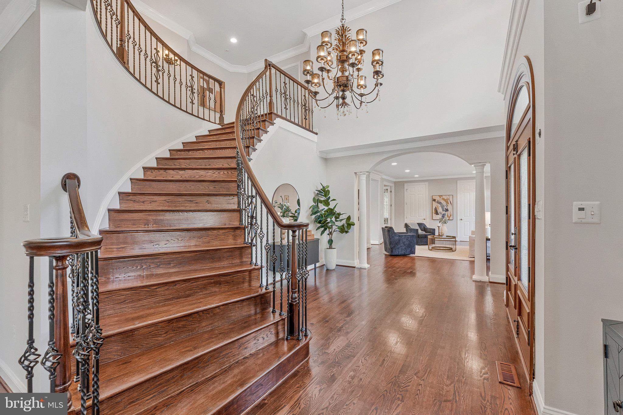 WOODSIDE ESTATES - Residential