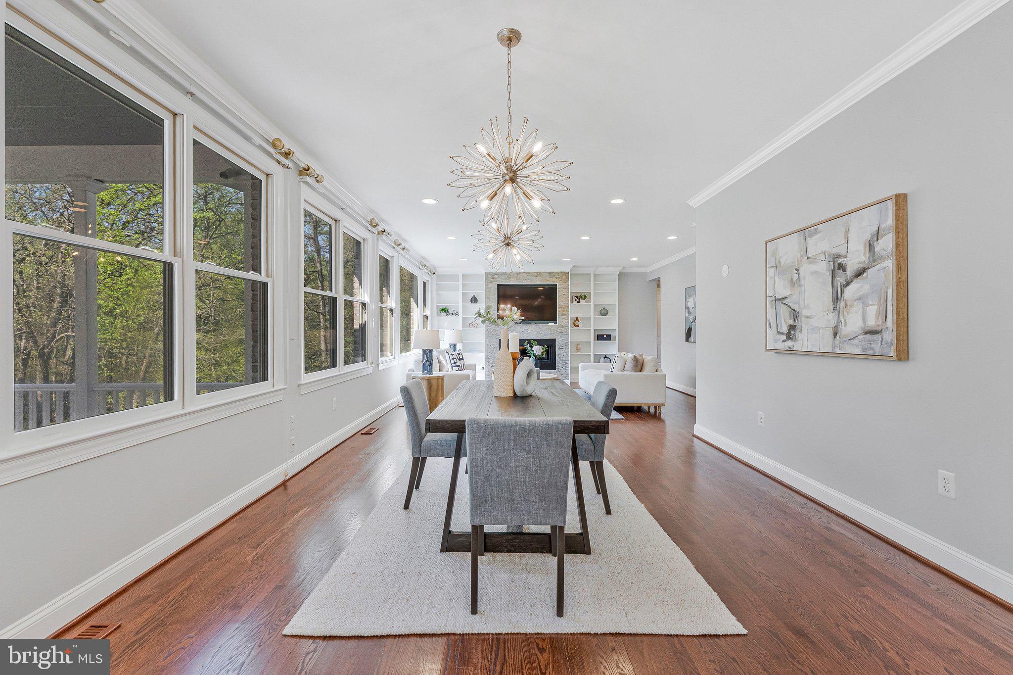 WOODSIDE ESTATES - Residential