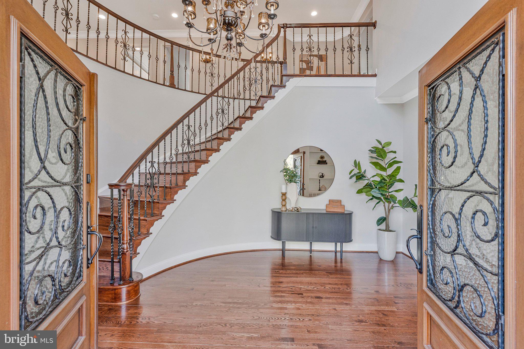 WOODSIDE ESTATES - Residential