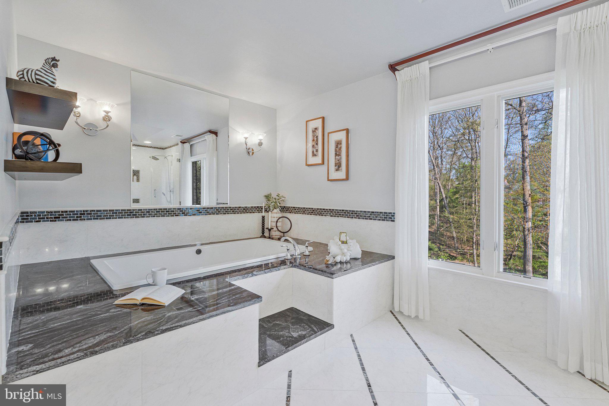 WOODSIDE ESTATES - Residential