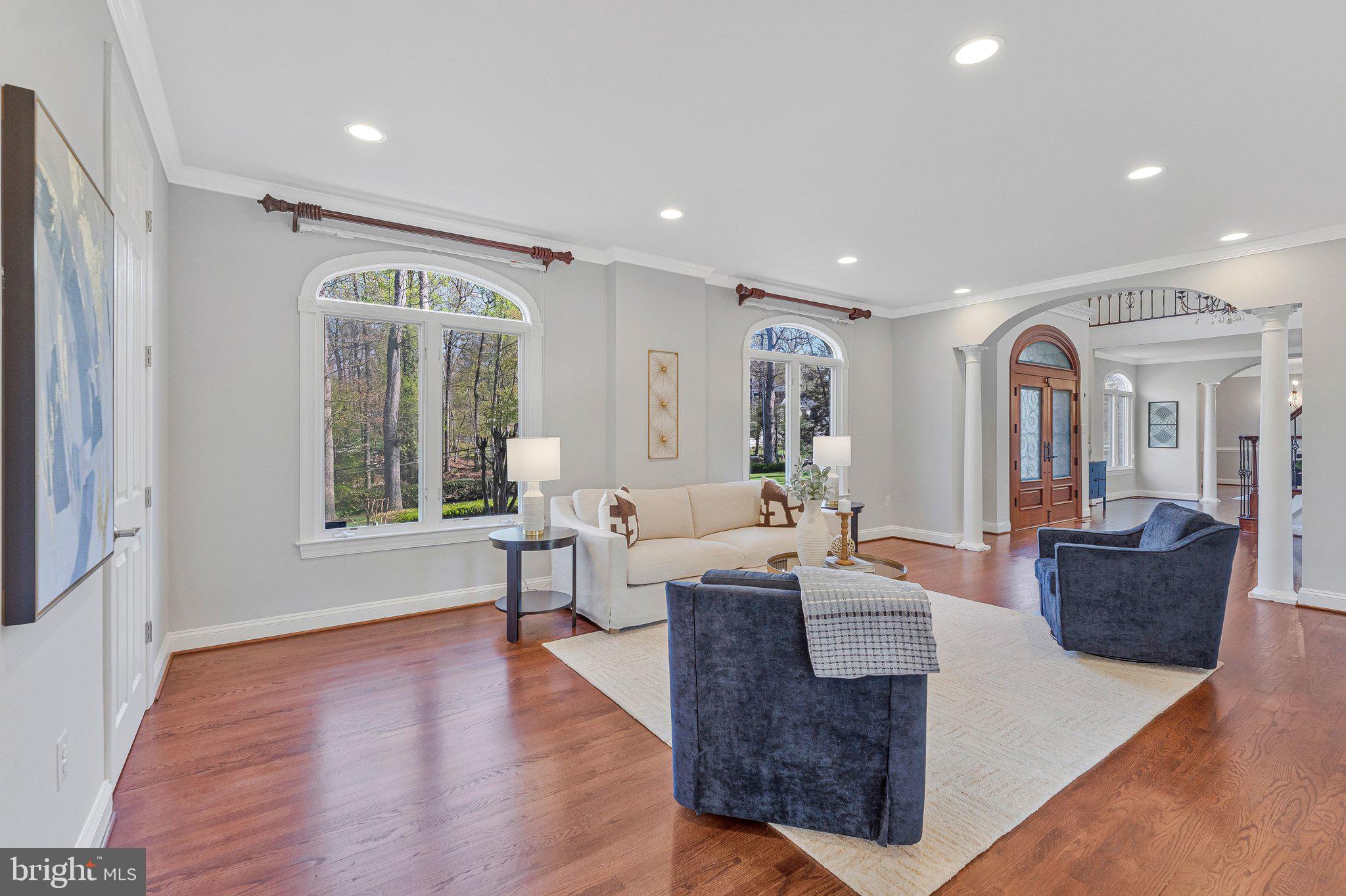 WOODSIDE ESTATES - Residential