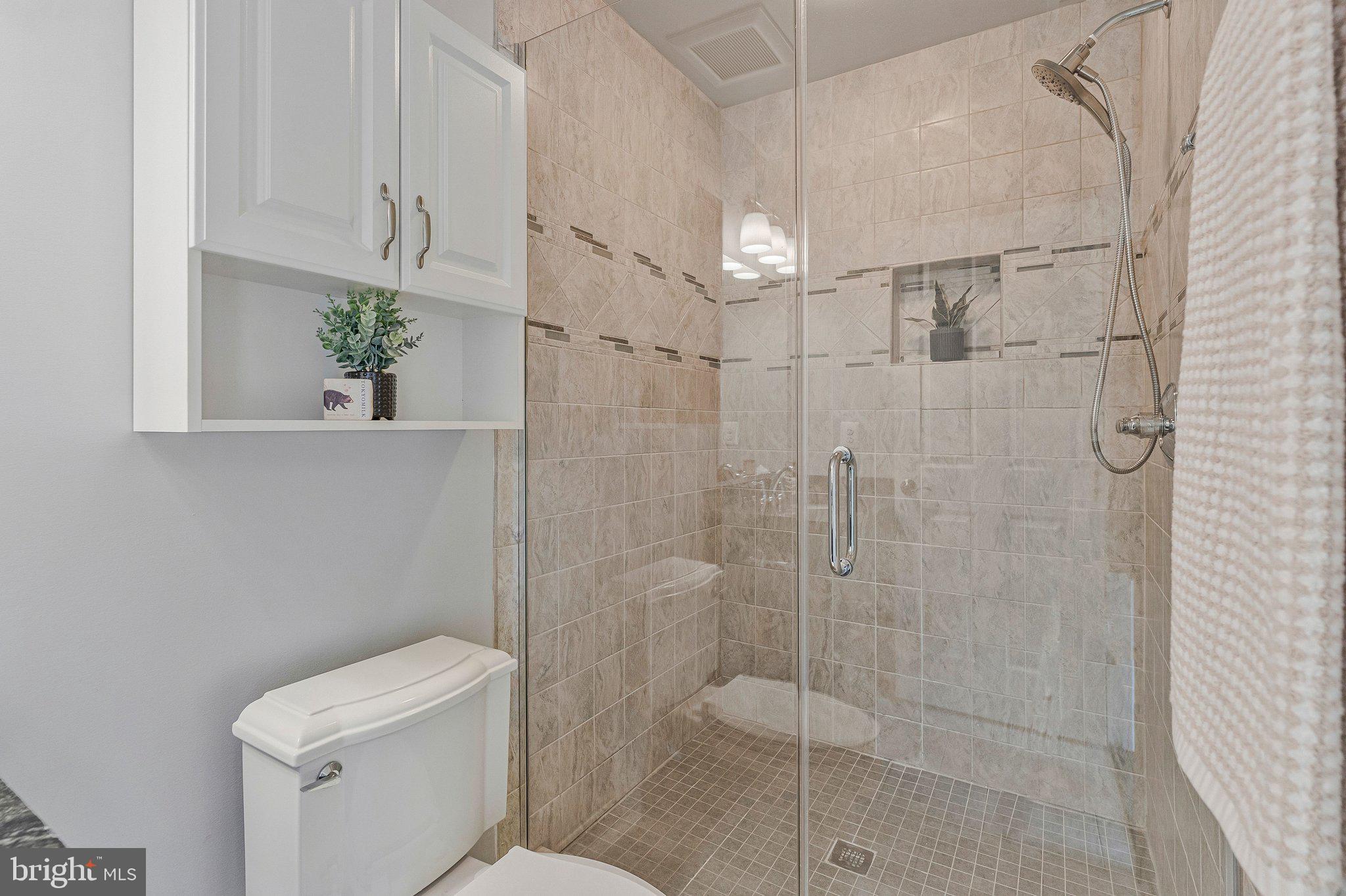 WOODSIDE ESTATES - Residential