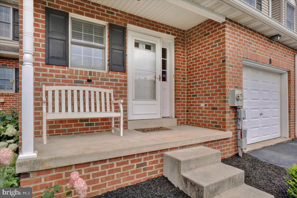8 SPRING HILL LANE