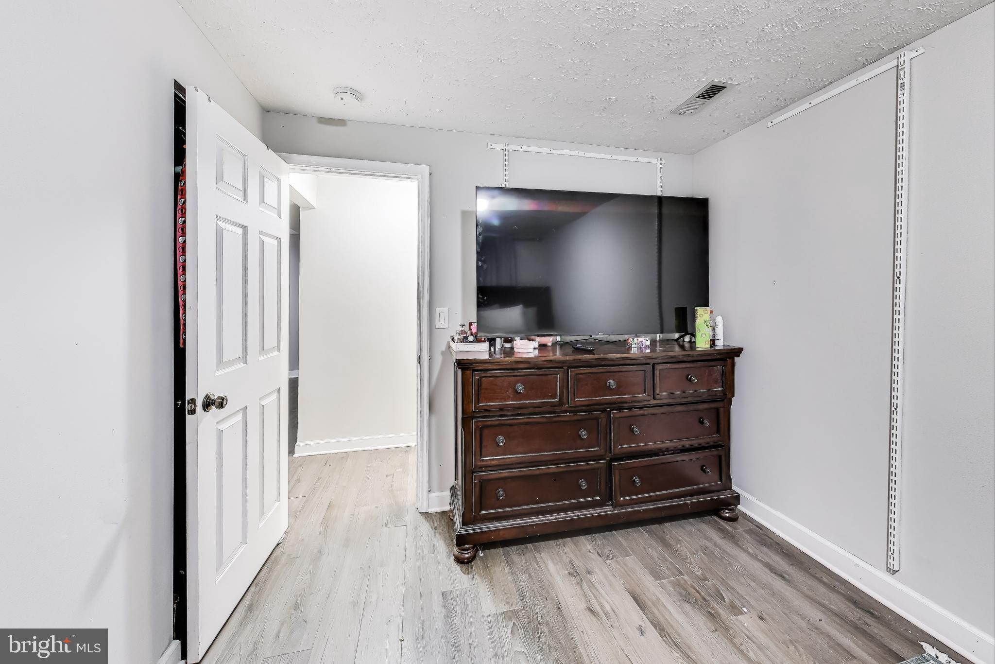 TYBURN OAKS SUB - Residential