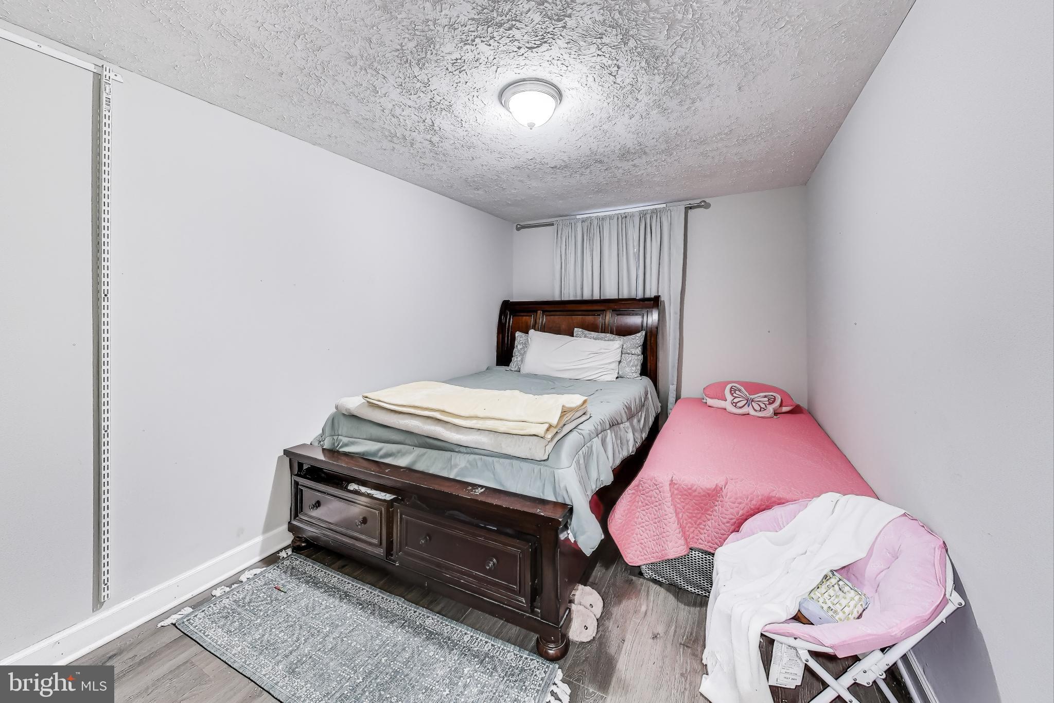 TYBURN OAKS SUB - Residential