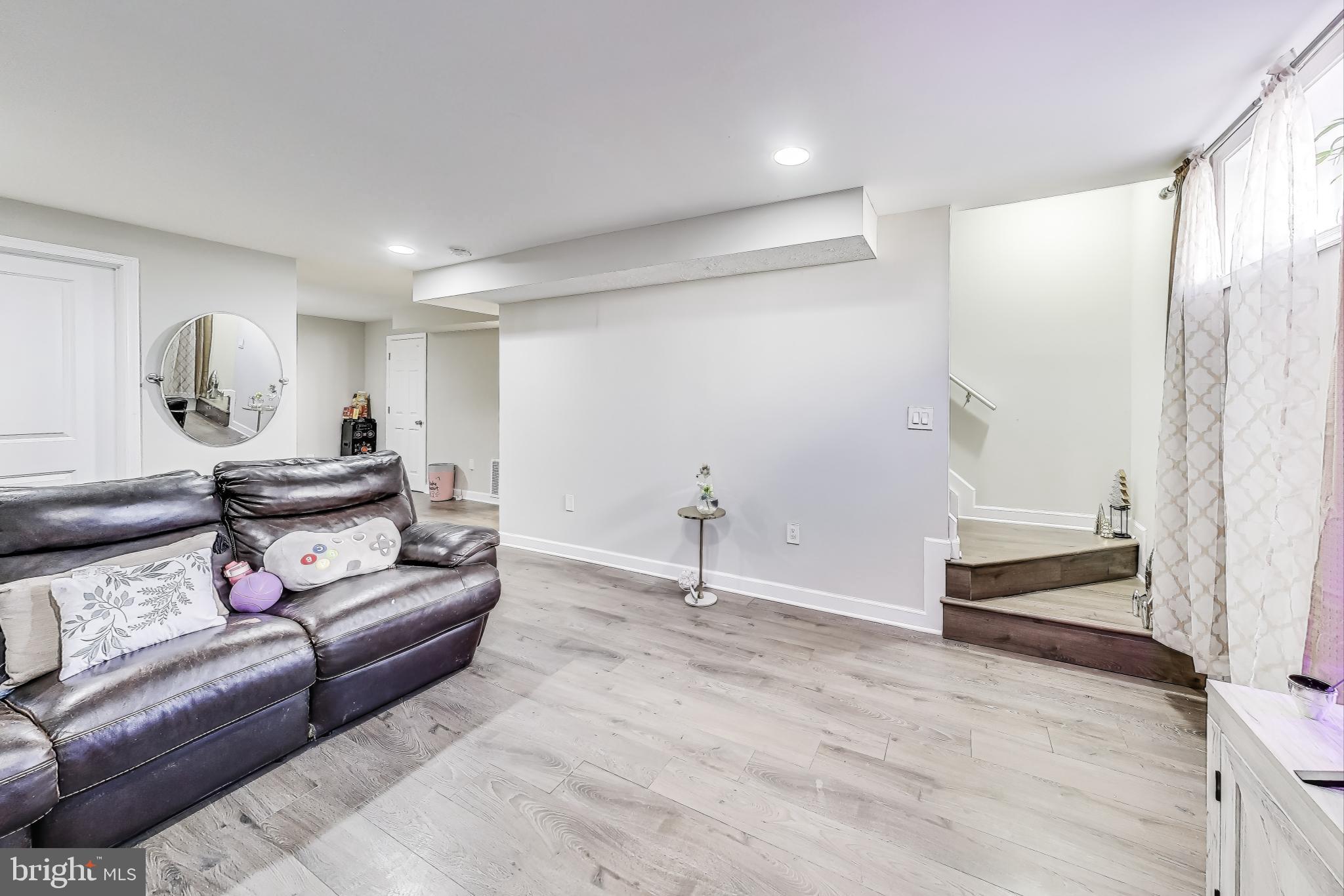 TYBURN OAKS SUB - Residential