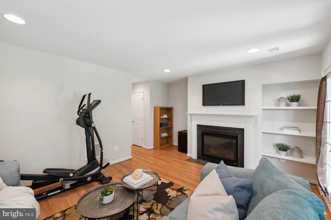 LORTON STATION SOUTH - Residential