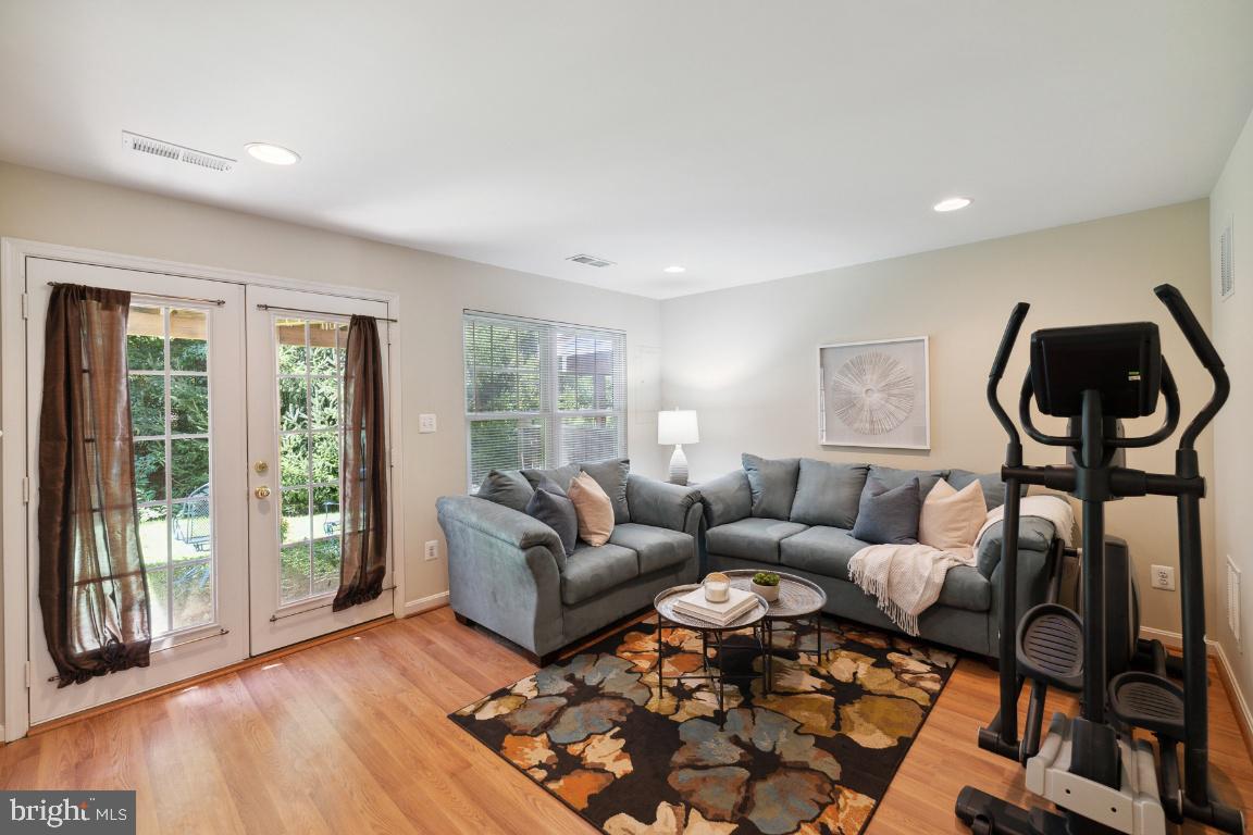 LORTON STATION SOUTH - Residential