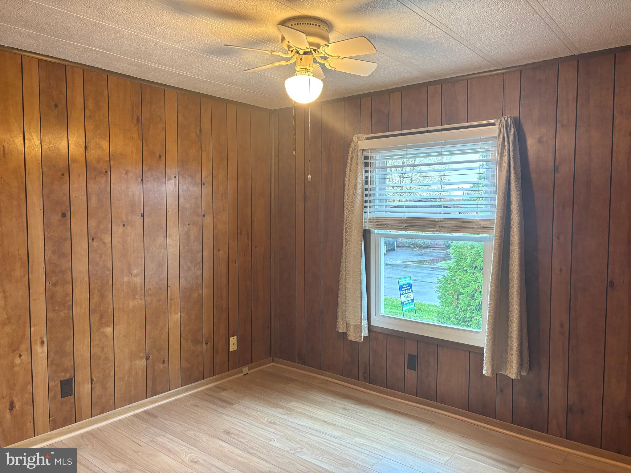 NESHAMINY FALLS - Residential