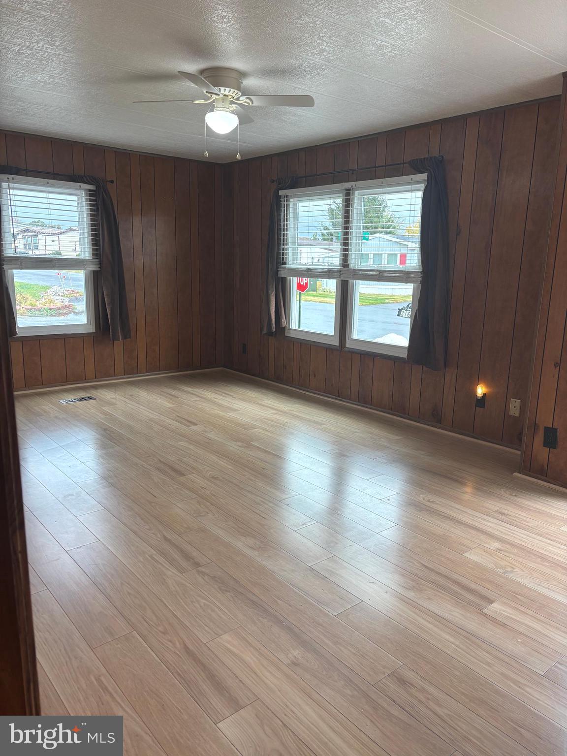 NESHAMINY FALLS - Residential