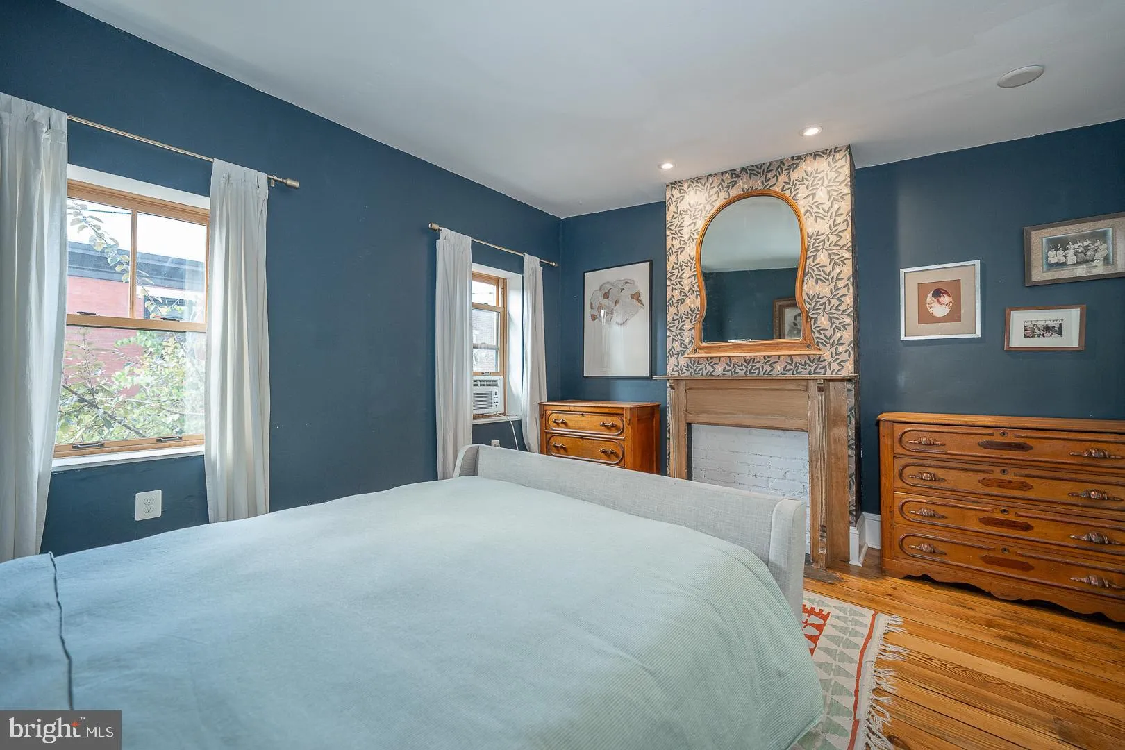 Philadelphia, Pennsylvania 19147, United States, 2 Bedrooms Bedrooms, ,1 BathroomBathrooms,Residential,Contingent,208495