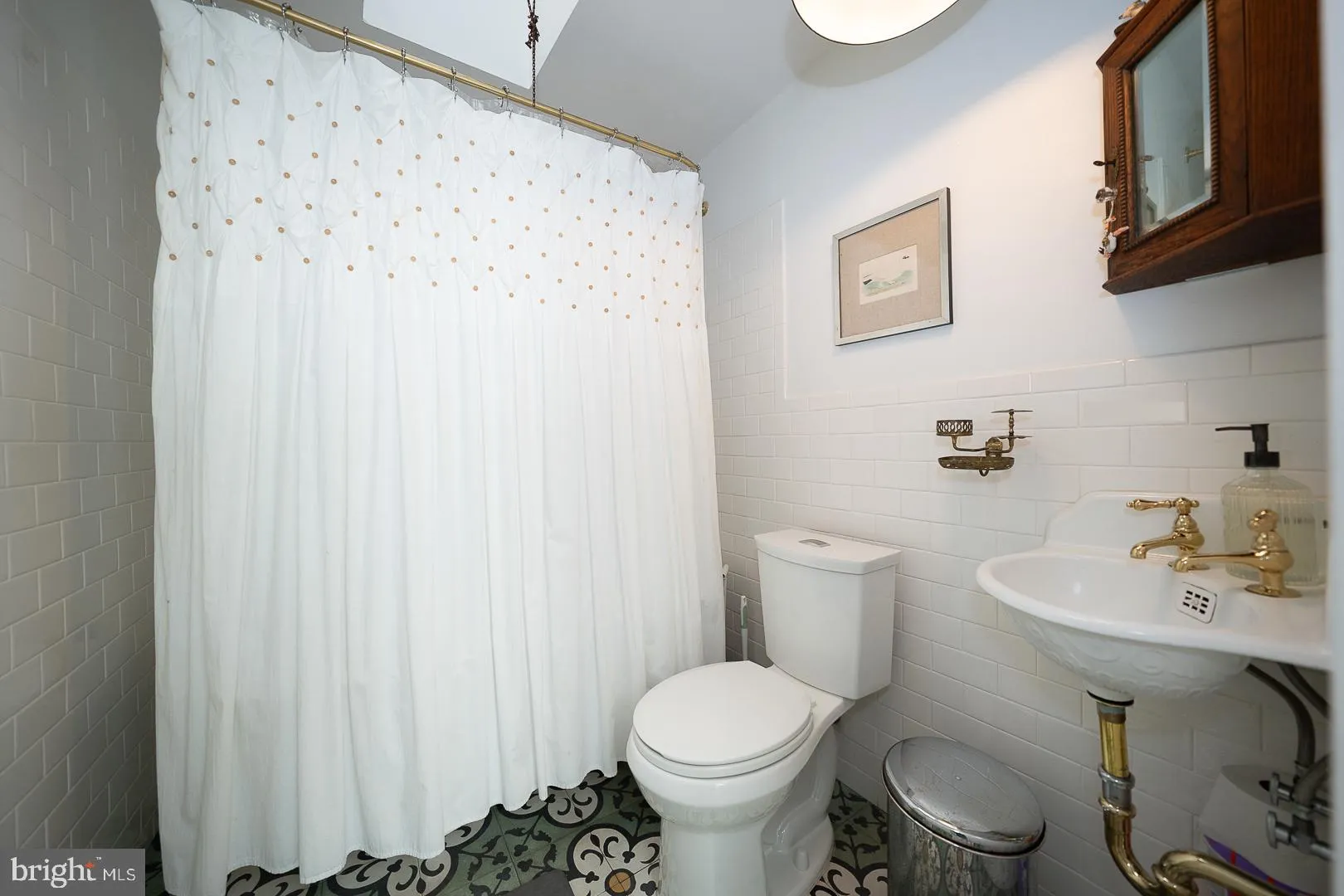 Philadelphia, Pennsylvania 19147, United States, 2 Bedrooms Bedrooms, ,1 BathroomBathrooms,Residential,Contingent,208495