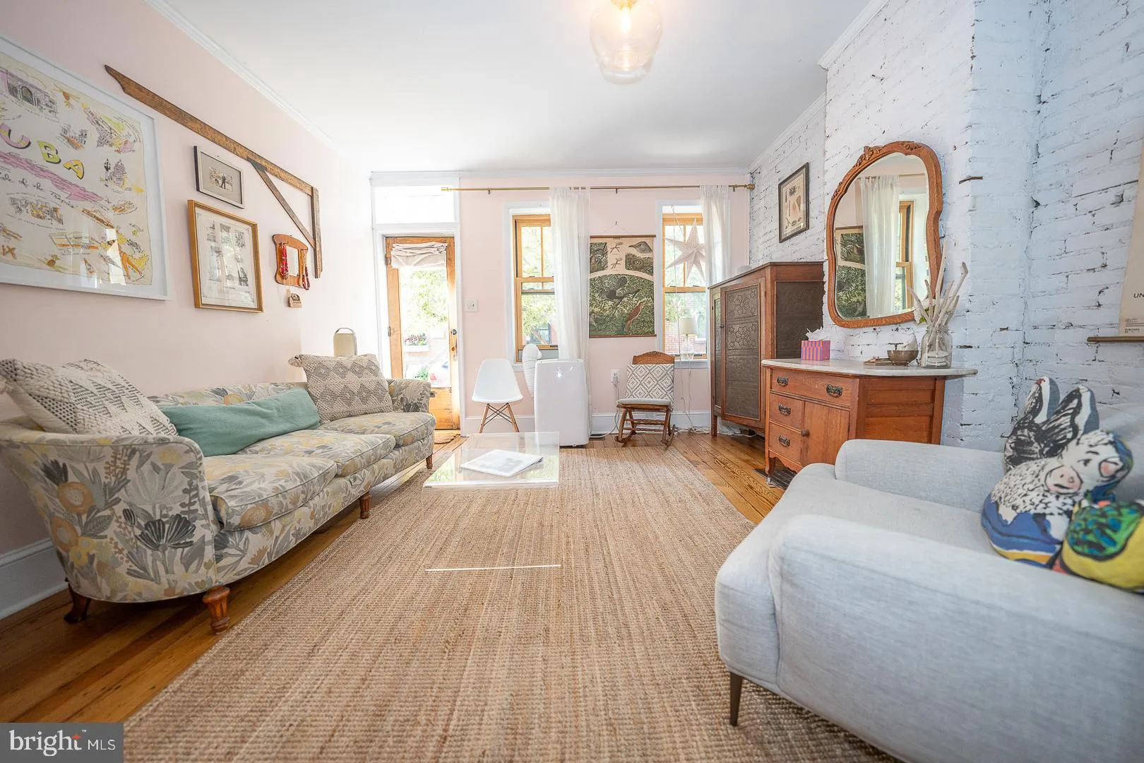 Philadelphia, Pennsylvania 19147, United States, 2 Bedrooms Bedrooms, ,1 BathroomBathrooms,Residential,Contingent,208495