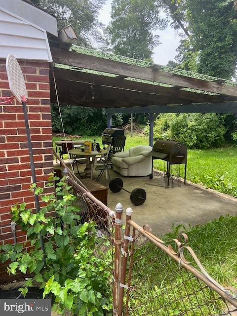 NEW HAMPSHIRE ESTATES - Residential