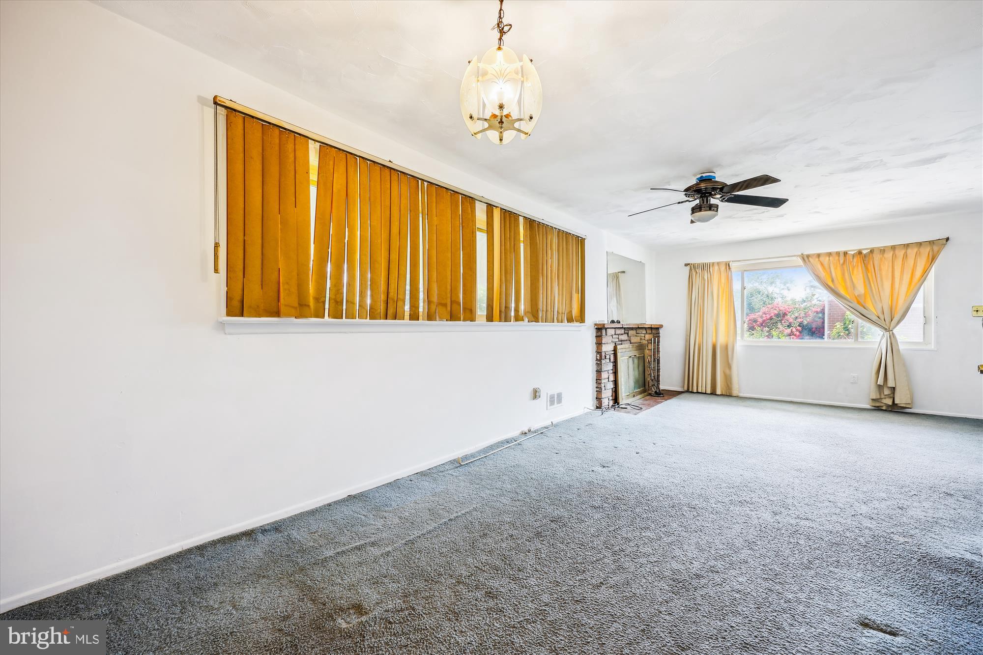 NEW HAMPSHIRE ESTATES - Residential